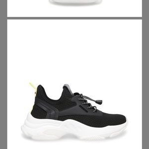 Steve Madden “Myles” Sneakers